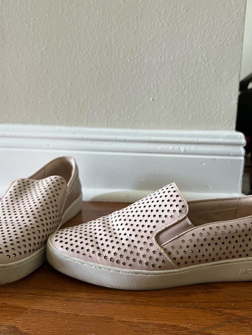 Slip-On Perforated Star-Pattern Sneakers - Pink
